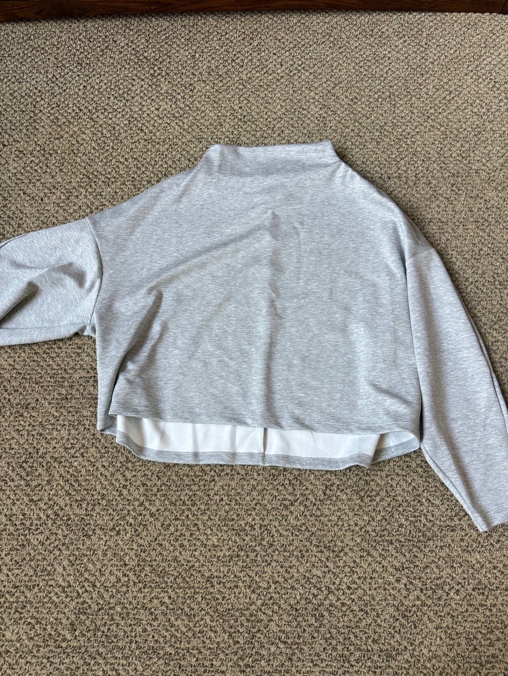 grey long sleeved sweatshirt with zipper NWT